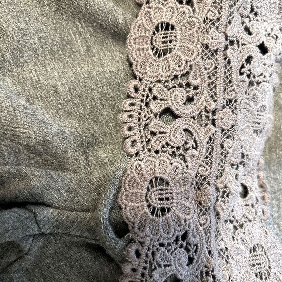 Eyeshadow Top Lace Design - Picture 5 of 5